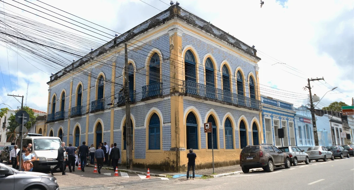 Casarão dos Azulejos, localizado no centro da cidade - Foto: Divulgação
