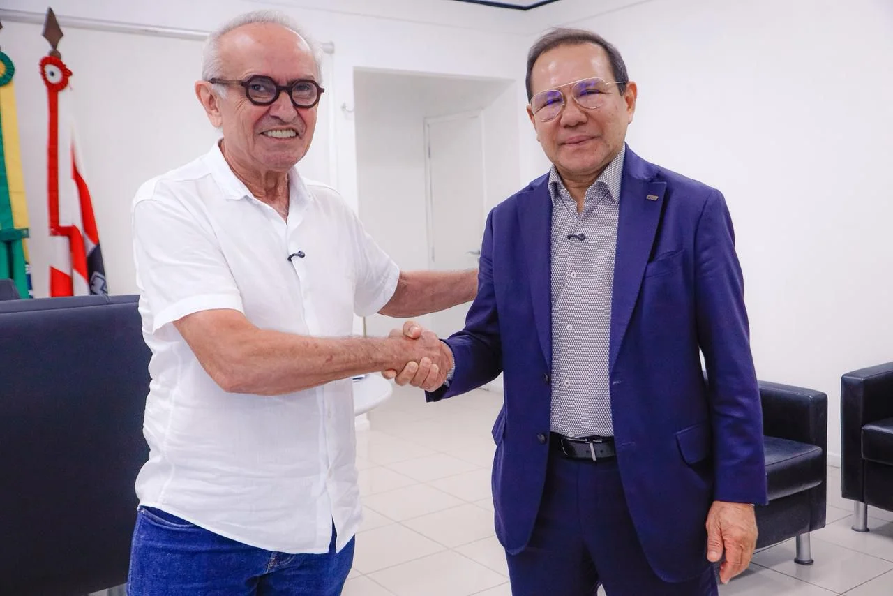 Cícero Lucena recebeu, nesta segunda-feira (15), o presidente recém-empossado do Banco de Brasília (BRB), Nelson de Souza