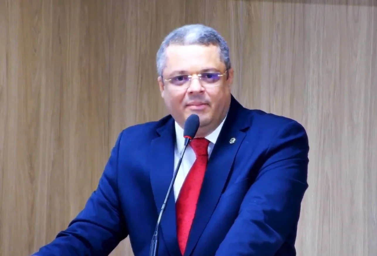 Presidente da Câmara, Edvaldo Neto assume Prefeitura de Cabedelo e descarta retaliações ao grupo de André Coutinho: "sem perseguições"