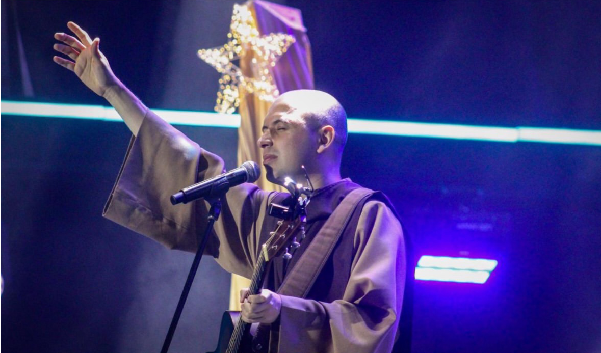 “Agora, partiu João Pessoa”: Frei Gilson se despede de show histórico em Salvador e confirma presença no Celebra João Pessoa neste sábado (27)