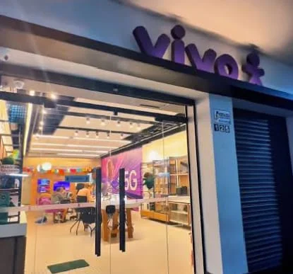 Na imagem, uma loja da Vivo