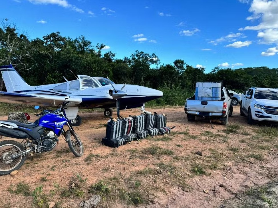 PF bloqueia R$ 4,8 bilhões e desmonta frota aérea do tráfico de cocaína com base na Paraíba e outros 5 estados