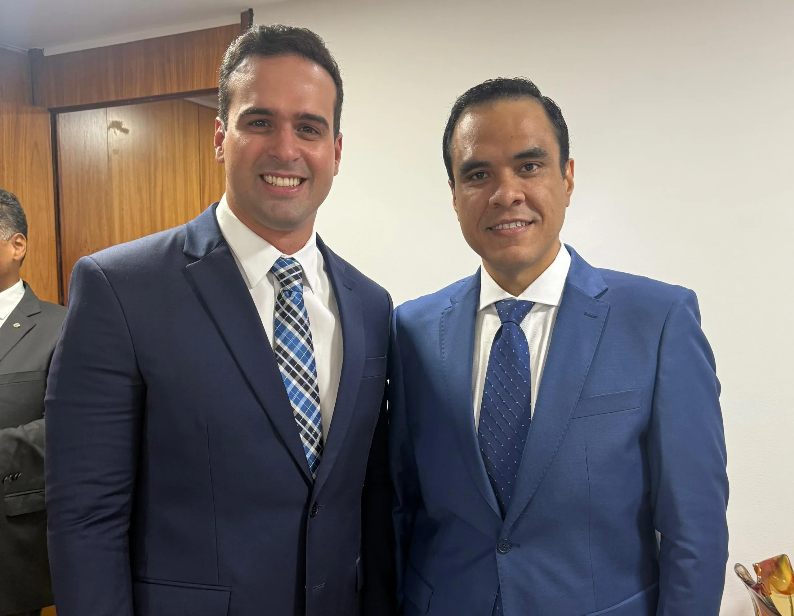 Na imagem, o vice-governador Lucas Ribeiro (PP) e o novo Ministro do Turismo, Gustavo Feliciano - Foto: Reprodução