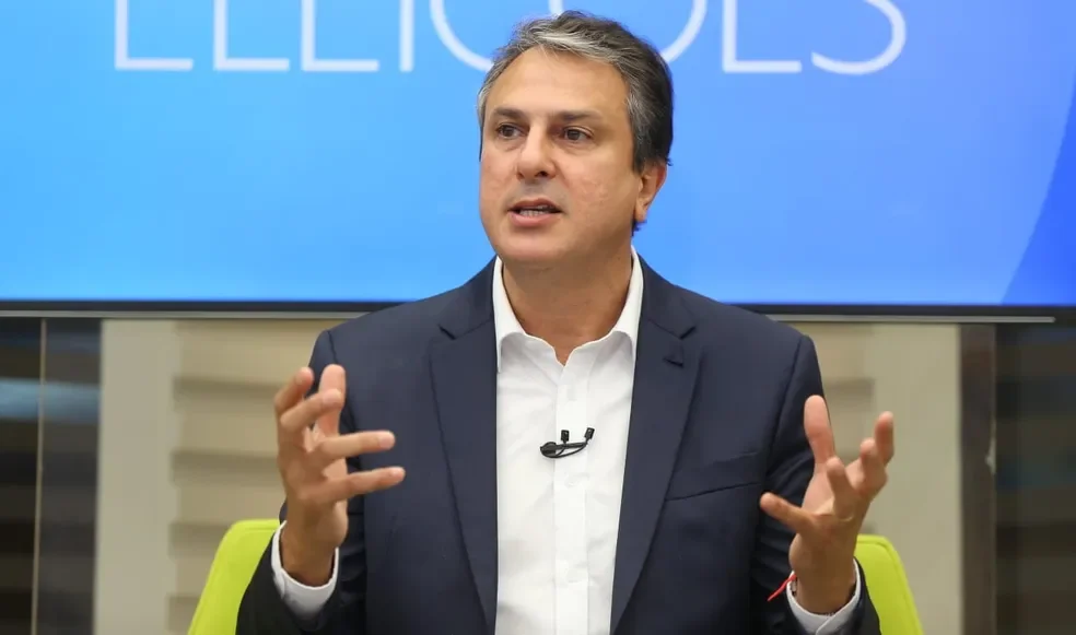 Na imagem, o ministro da Educação, Camilo Santana