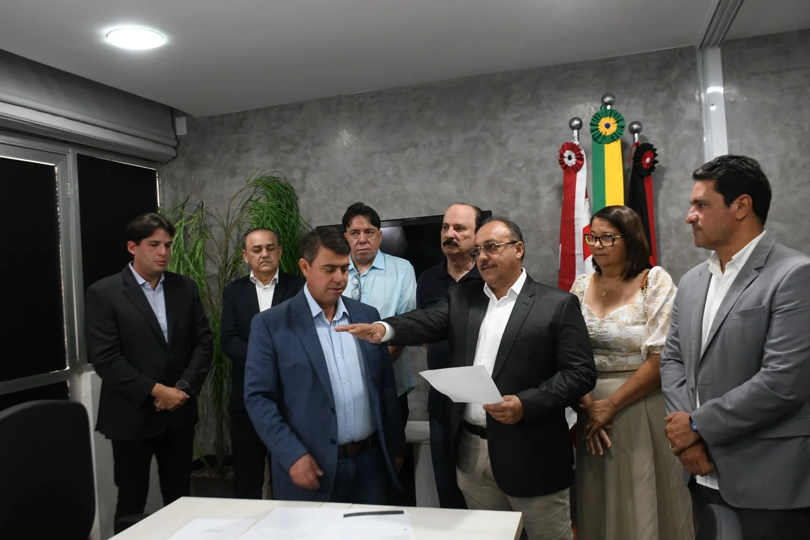 Vereador Zezinho Botafogo e o presidente da Câmara, Dinho Dowsley
