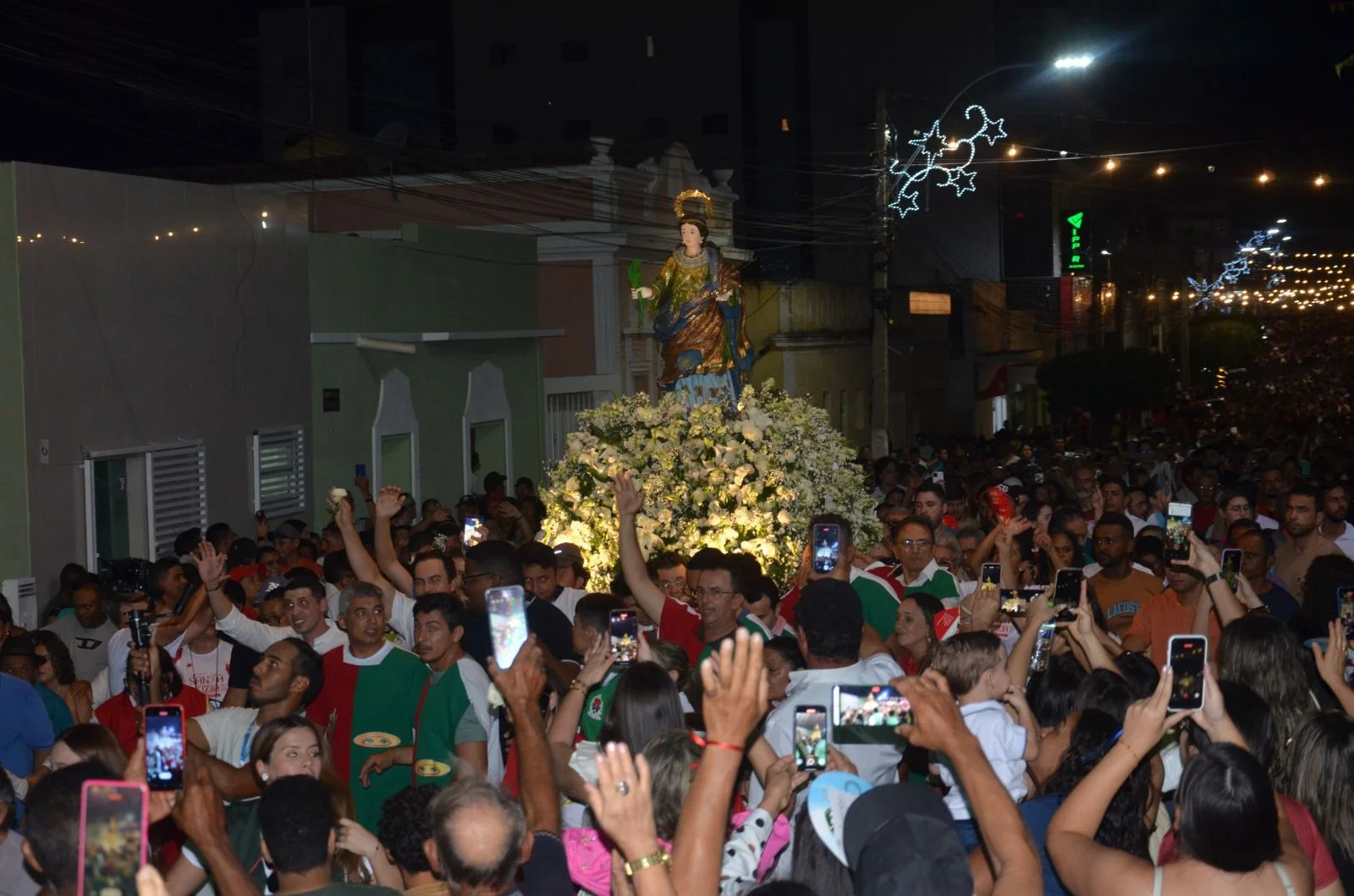 Procissão de Santa Luzia apresenta grande público