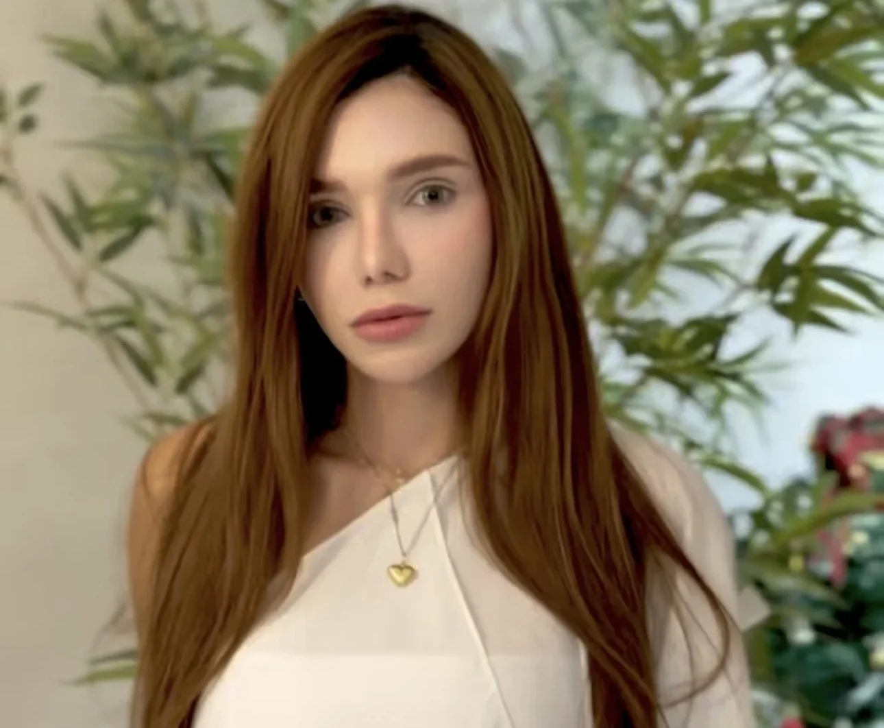 Raphaella Brilhante rompe o silêncio e confirma agressões: “Meu silêncio foi instinto de sobrevivência”