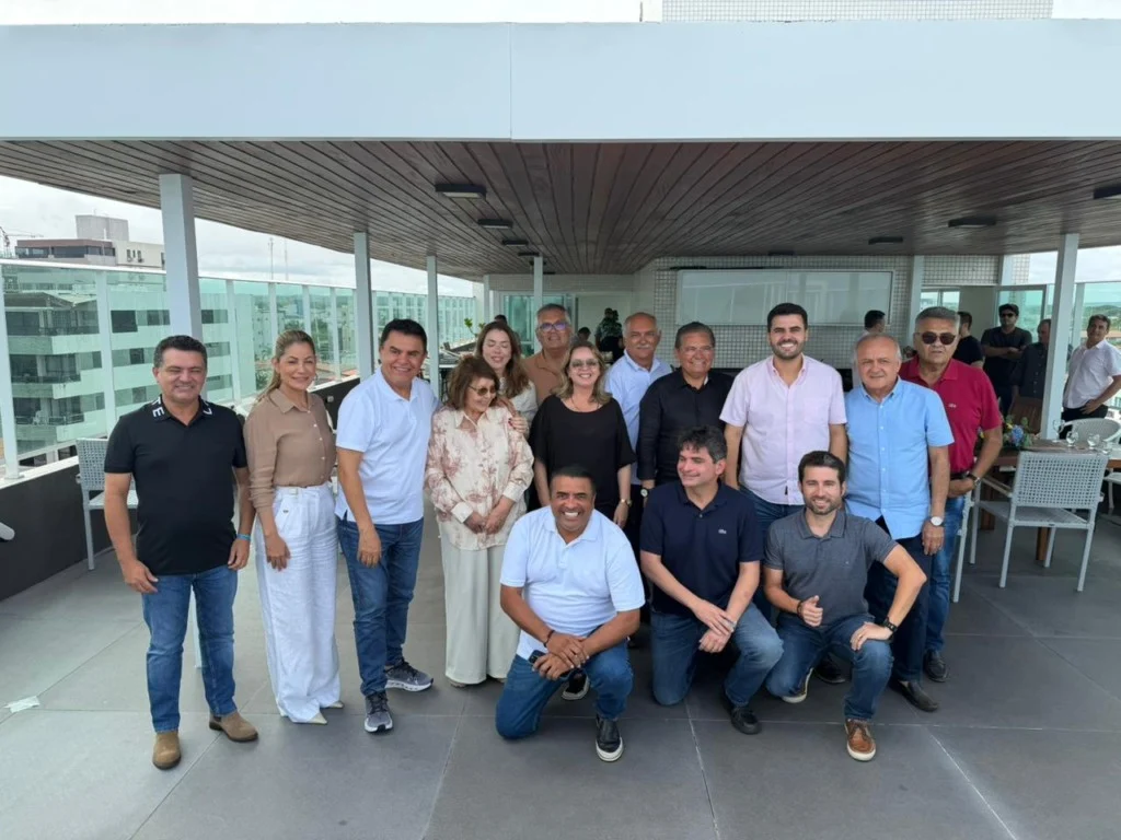 Bancada do Republicanos e pré-candidatos à ALPB se reúnem em almoço político para articular unidade rumo a 2026