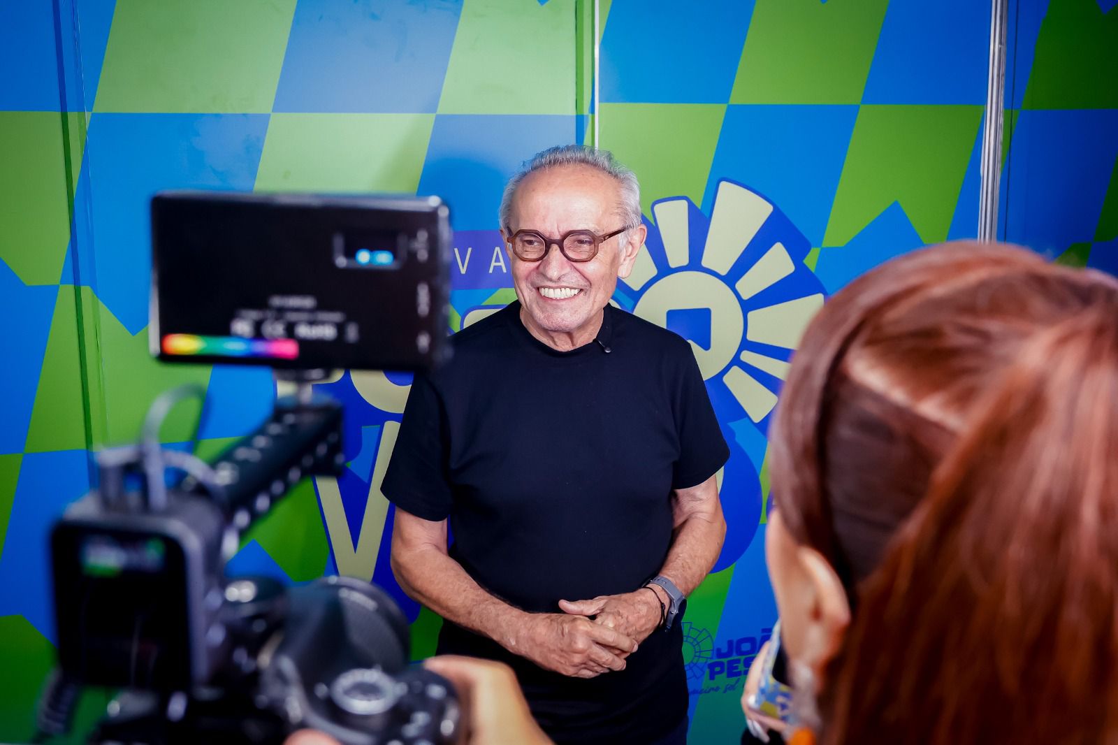 Cícero Lucena prestigia primeira noite do Forró Verão e destaca sucesso de público e ampliação do festival