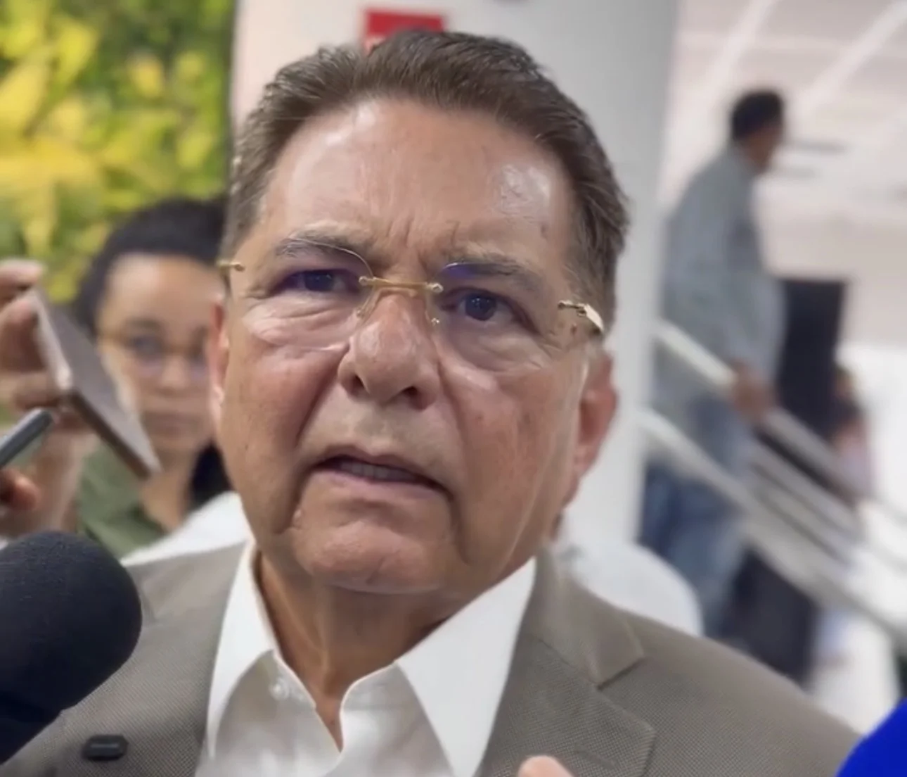 Adriano Galdino admite risco de perder Dr. Jhony para oposição, mas diz que base do governo segue firme em Campina