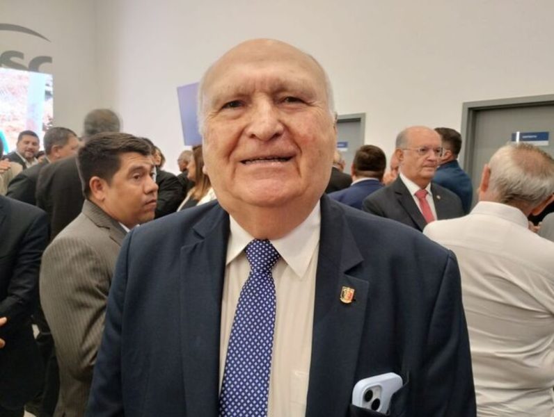 Nominando Diniz protocola aposentadoria antecipada no TCE-PB e oficializa saída três anos antes do prazo