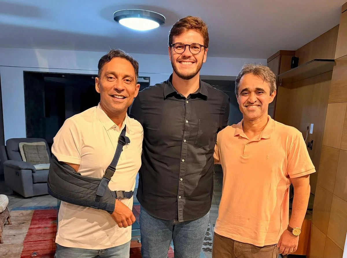 Bruno Cunha Lima troca chefia de gabinete: Fábio Ramalho retorna à ALPB, e Waldeny Santanna assume o cargo