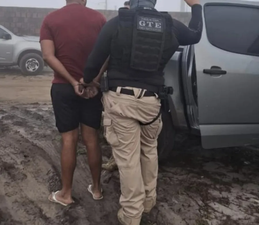 Operação mira grupo suspeito de homicídios e apura envolvimento na execução do vereador Peron Filho, em Jacaraú