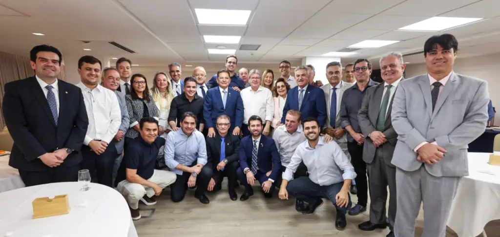 Governador João Azevêdo (PSB) e base aliada