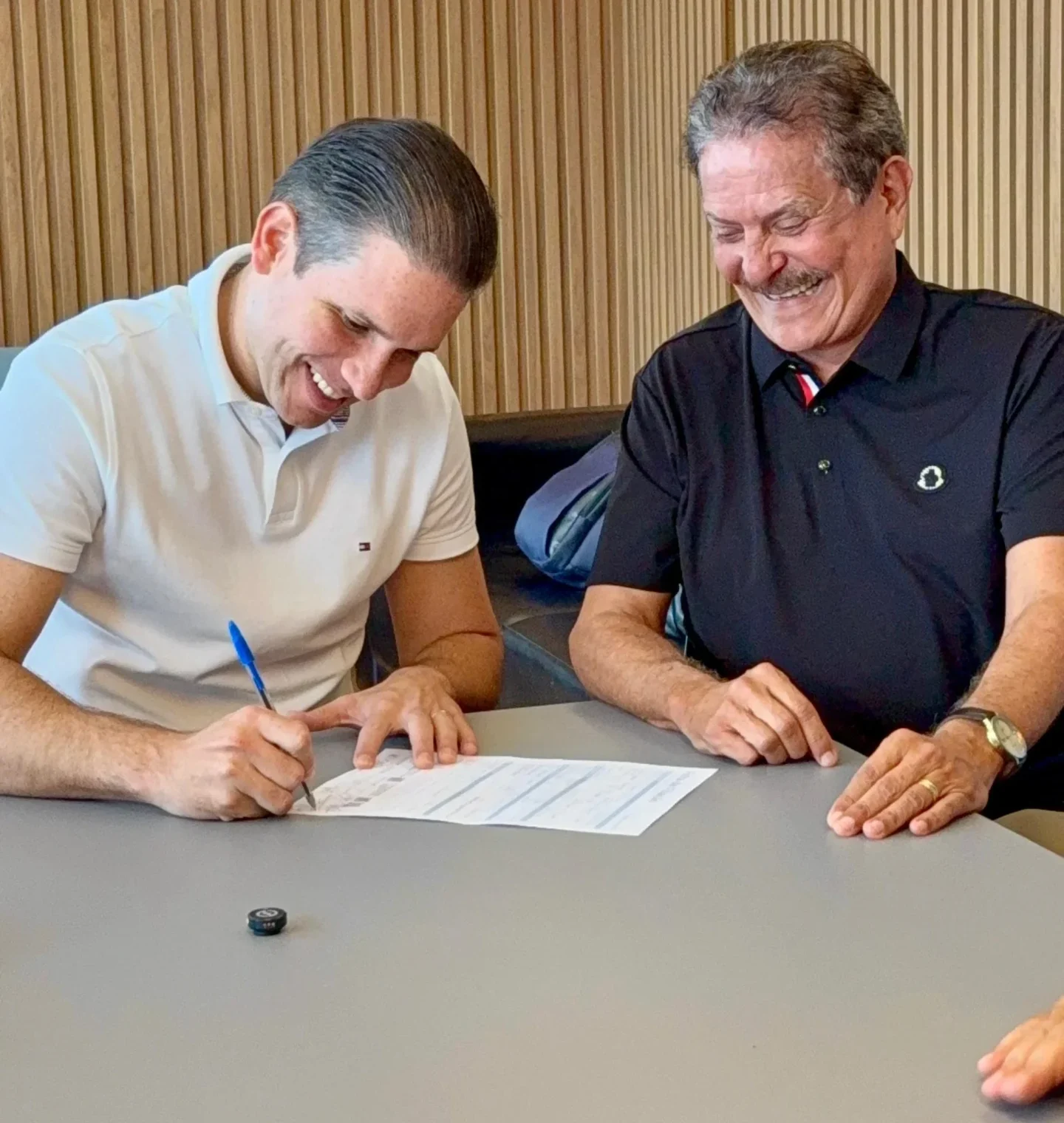 Hugo Motta ao lado de Tião Gomes