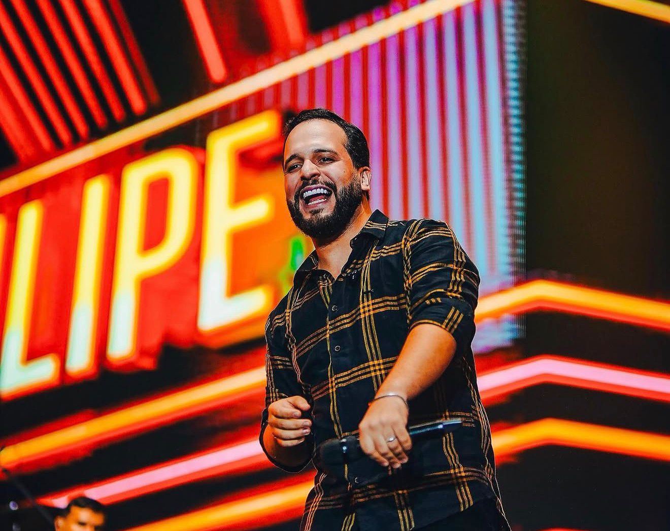 ”Em Roliúde”: Filipe Santos grava DVD em Cabaceiras com participações especiais