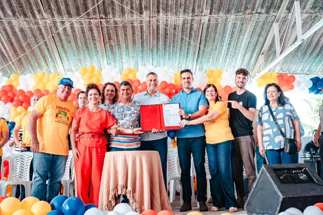 Em Sapé, Lucas Ribeiro e Veneziano deixam disputa de lado e dividem palanque em evento do Minha Casa, Minha Vida