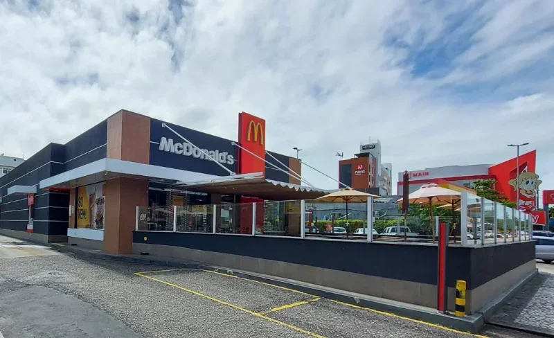 regularização do sistema de esgoto de uma unidade do McDonald’s