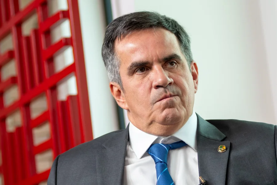 PF mira Ciro Nogueira e prende primo de Vorcaro em nova fase da Operação Compliance Zero