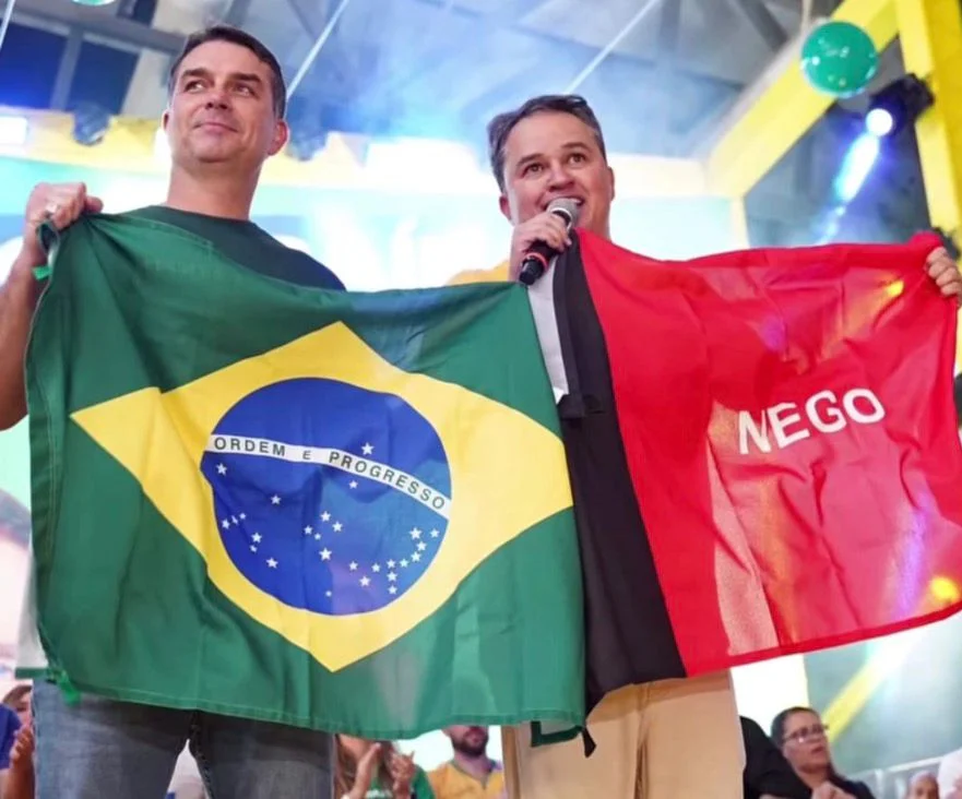 Flávio Bolsonaro confirma presença no São João de Campina Grande em agenda articulada por Efraim Filho