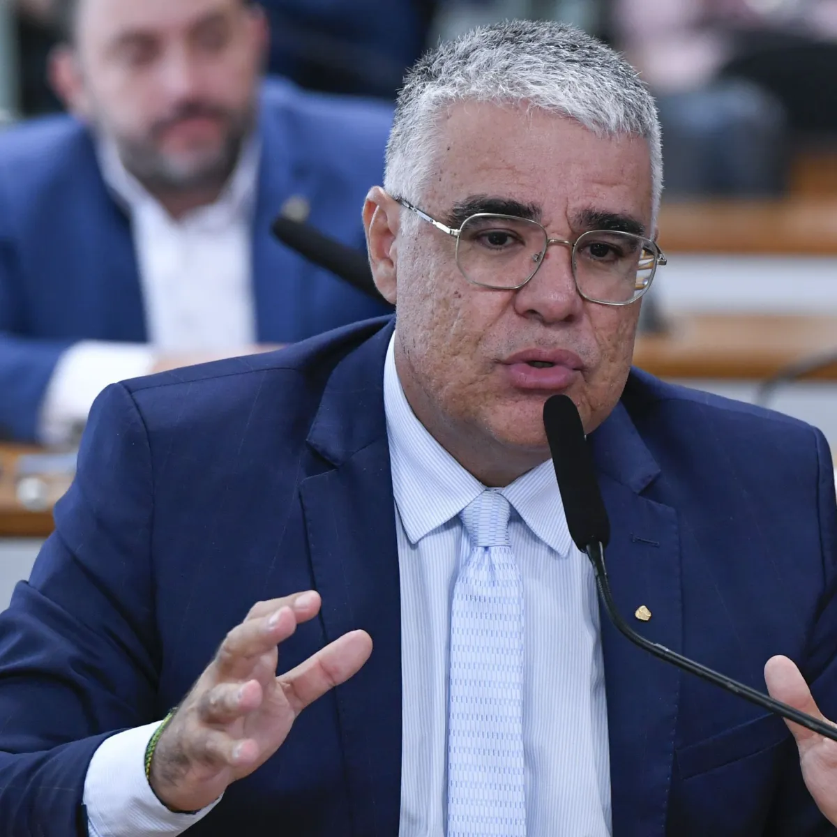 Eduardo Girão critica modelo atual do STF e diz que Suprema Corte está “desmoralizada”
