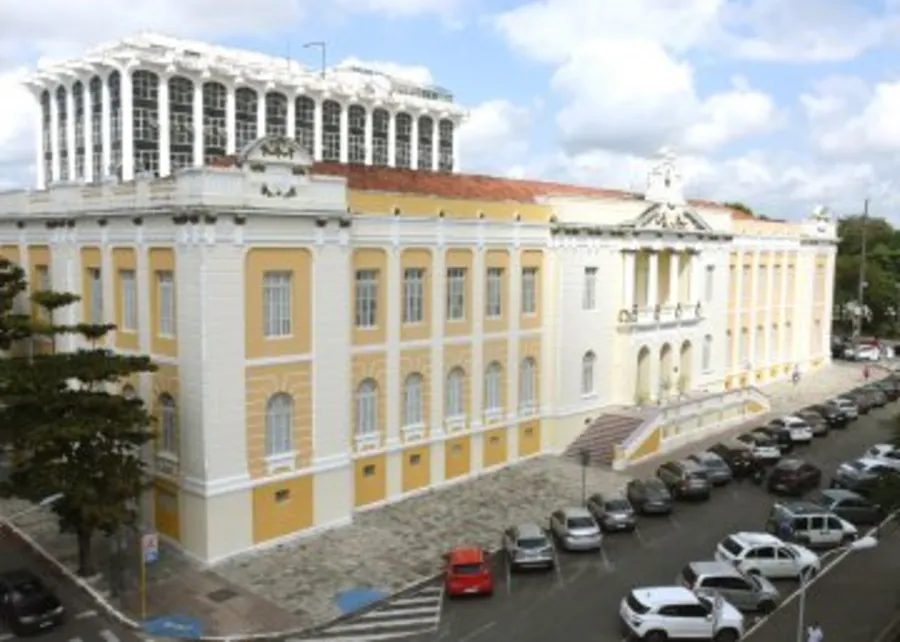 Juiz da Paraíba multa advogado em R$ 32,8 mil por inserir comandos ocultos de IA em petição