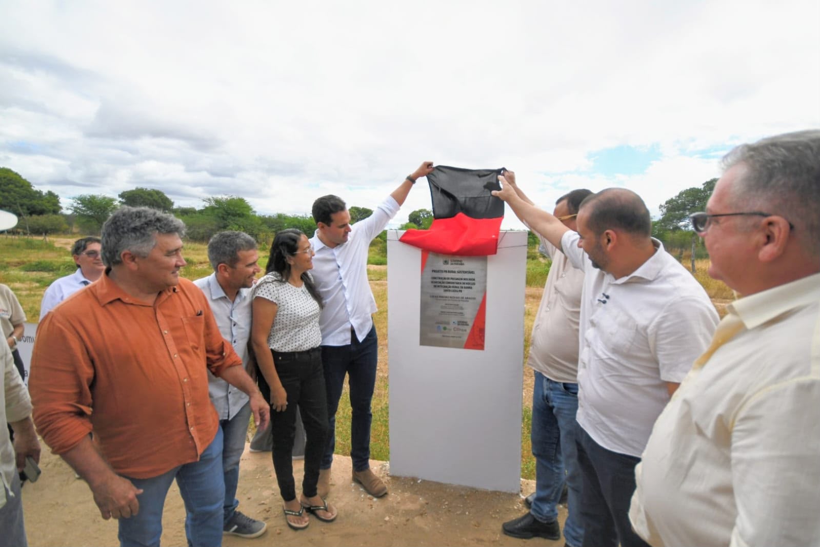 Lucas Ribeiro entrega obras, enaltece construção de CDI em convênio com o município e autoriza reforma de escola quilombola em Santa Luzia