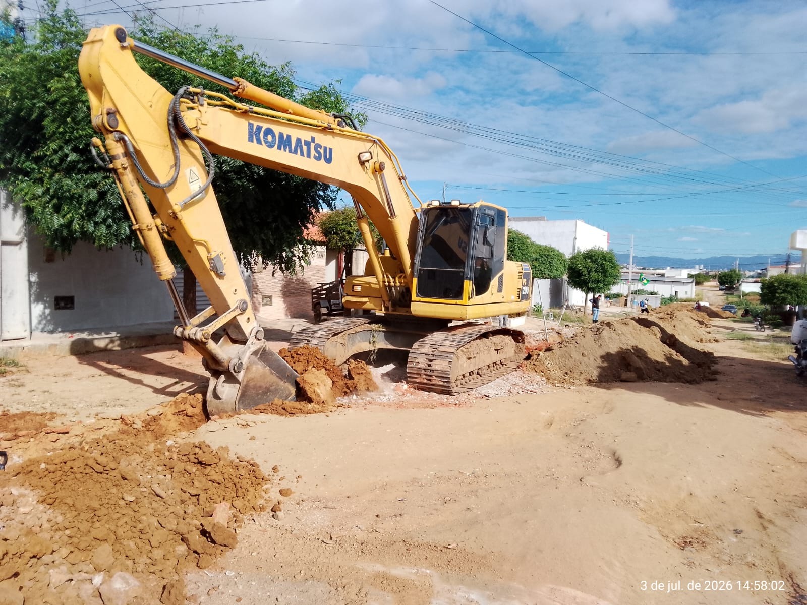 Prefeitura de Patos inicia recapeamento asfáltico da Rua Felipe Camarão e alerta para mudanças no trânsito, nesta terça (14)