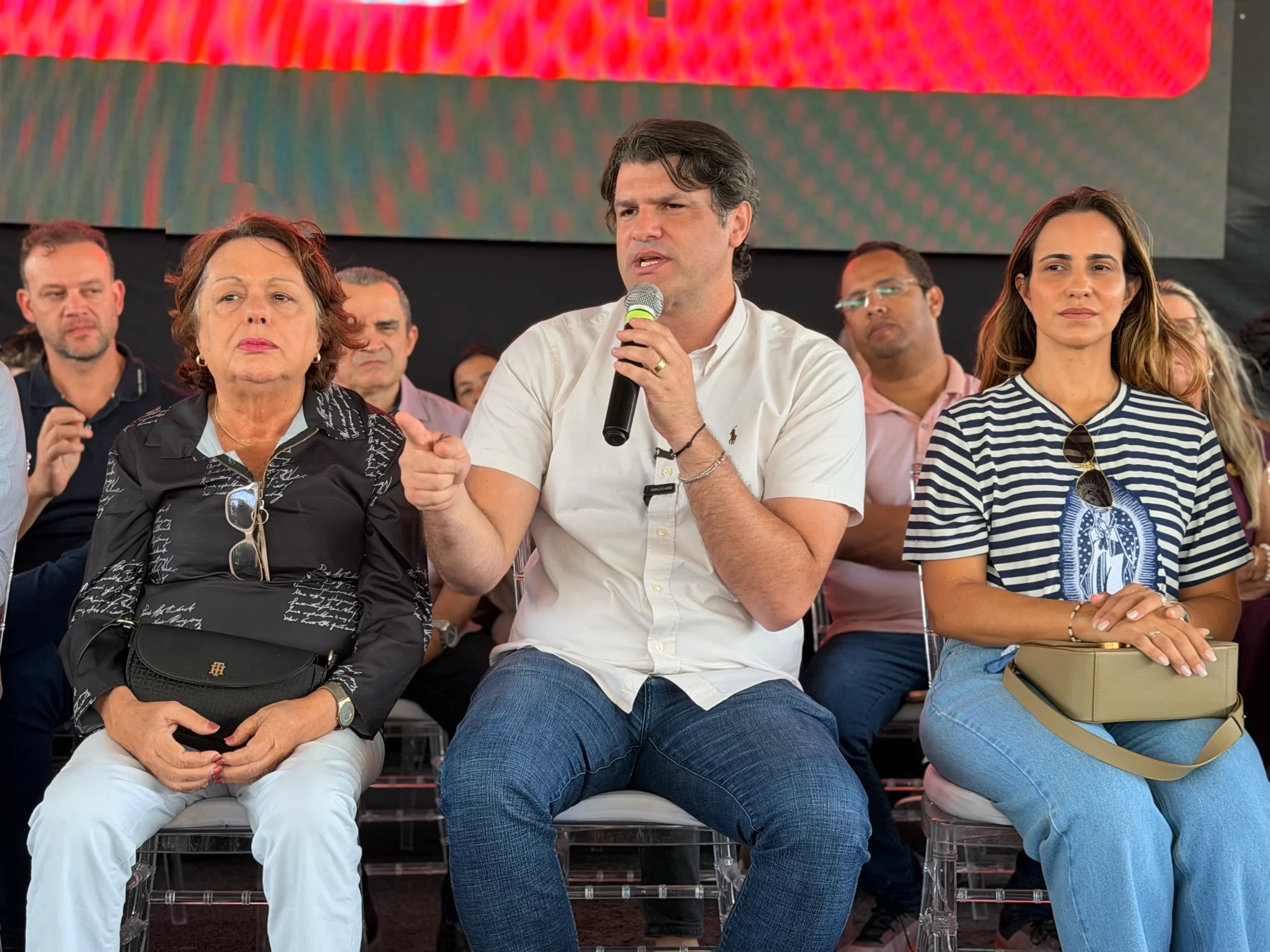 Leo Bezerra promete pavimentar 100% das ruas de João Pessoa até o fim do mandato