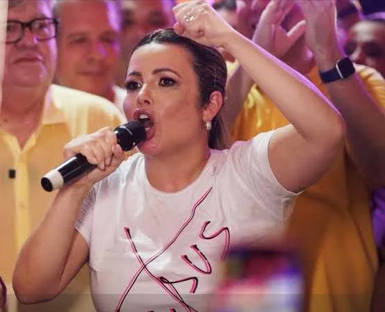 Áudio vazado atribuído à Tacyana Leitão intensifica polêmica após discussão com suplente de vereadora: “Eu sou prefeita, e tu não é ninguém”