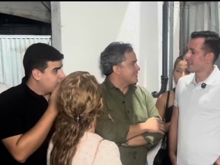 Efraim Filho é impedido de entrar em camarote durante festa de São Pedro em Belém e acesso é liberado após intervenção