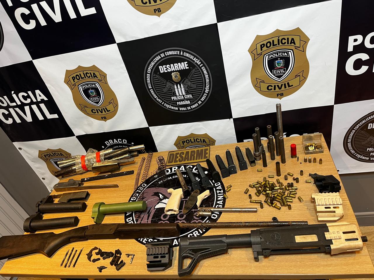 Polícia Civil cumpre mandados de prisão contra condenados por crimes patrimoniais em Jaguaribe e na Rodoviária