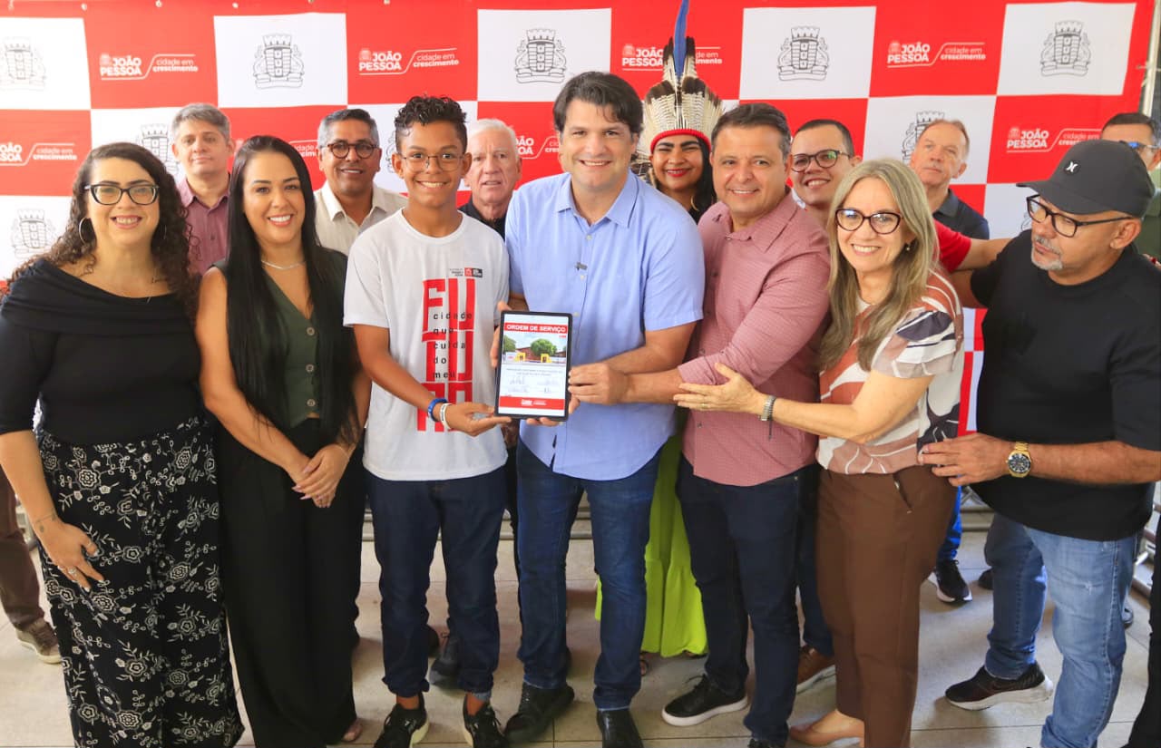 Leo Bezerra autoriza reconstrução da Escola Dom Hélder Câmara e amplia investimentos na Educação