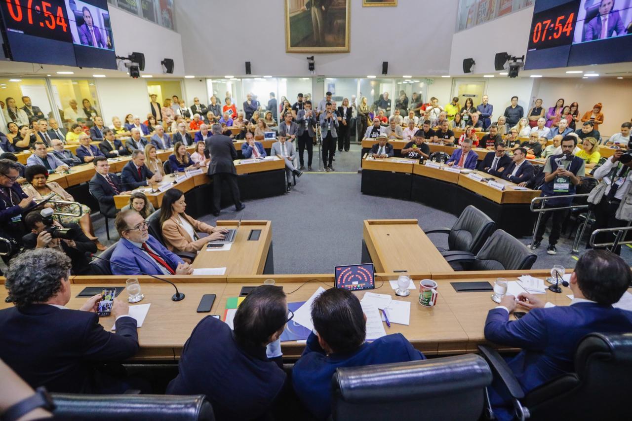 Assembleia Legislativa aprecia LDO 2027 durante sessão nesta terça