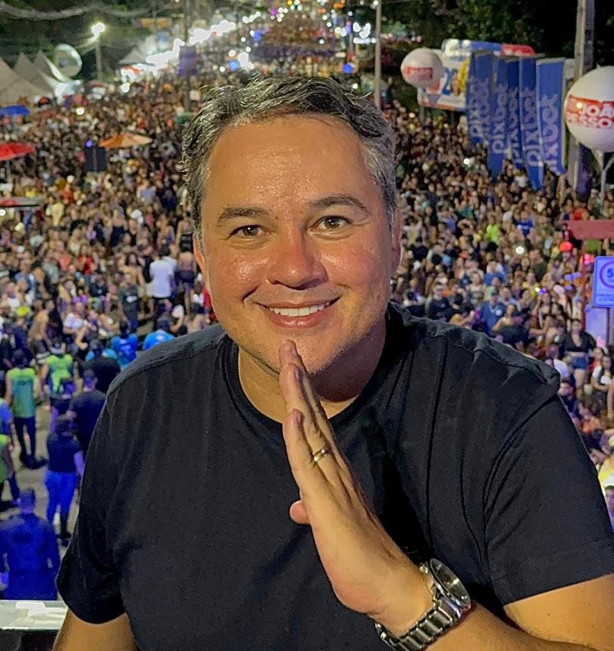 TRE-PB determina que Efraim Filho retire publicações com símbolo de pré-campanha em evento da Codevasf