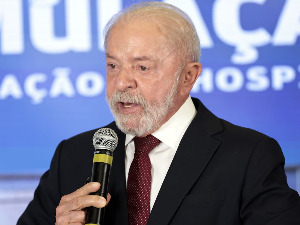 Lula critica tarifaço dos EUA em artigo no Washington Post e acusa interferência na política brasileira
