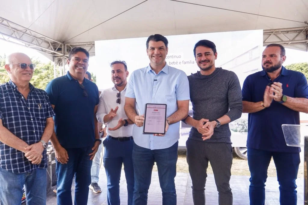 Prefeito de João Pessoa, leo Bezerra