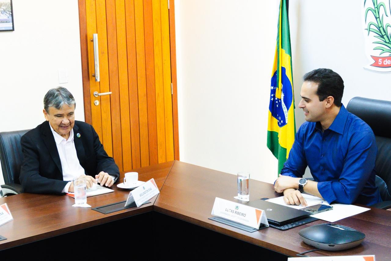 Lucas Ribeiro e Wellington Dias discutem instalação de indústrias de leite de cabra em pó na Paraíba