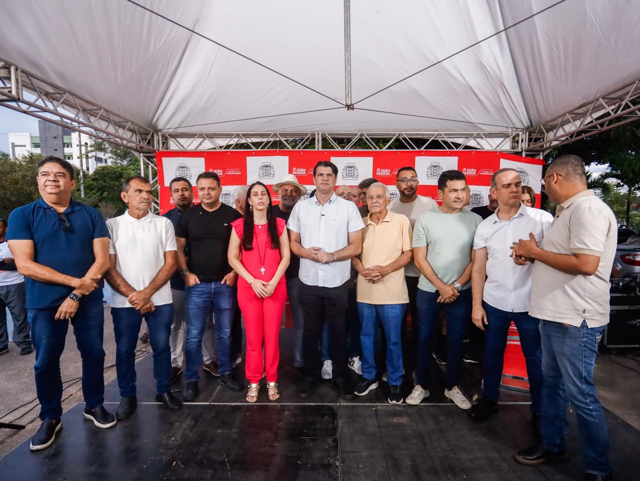 Leo Bezerra entrega 3ª Academia da Cidade e prepara expansão do projeto na Capital