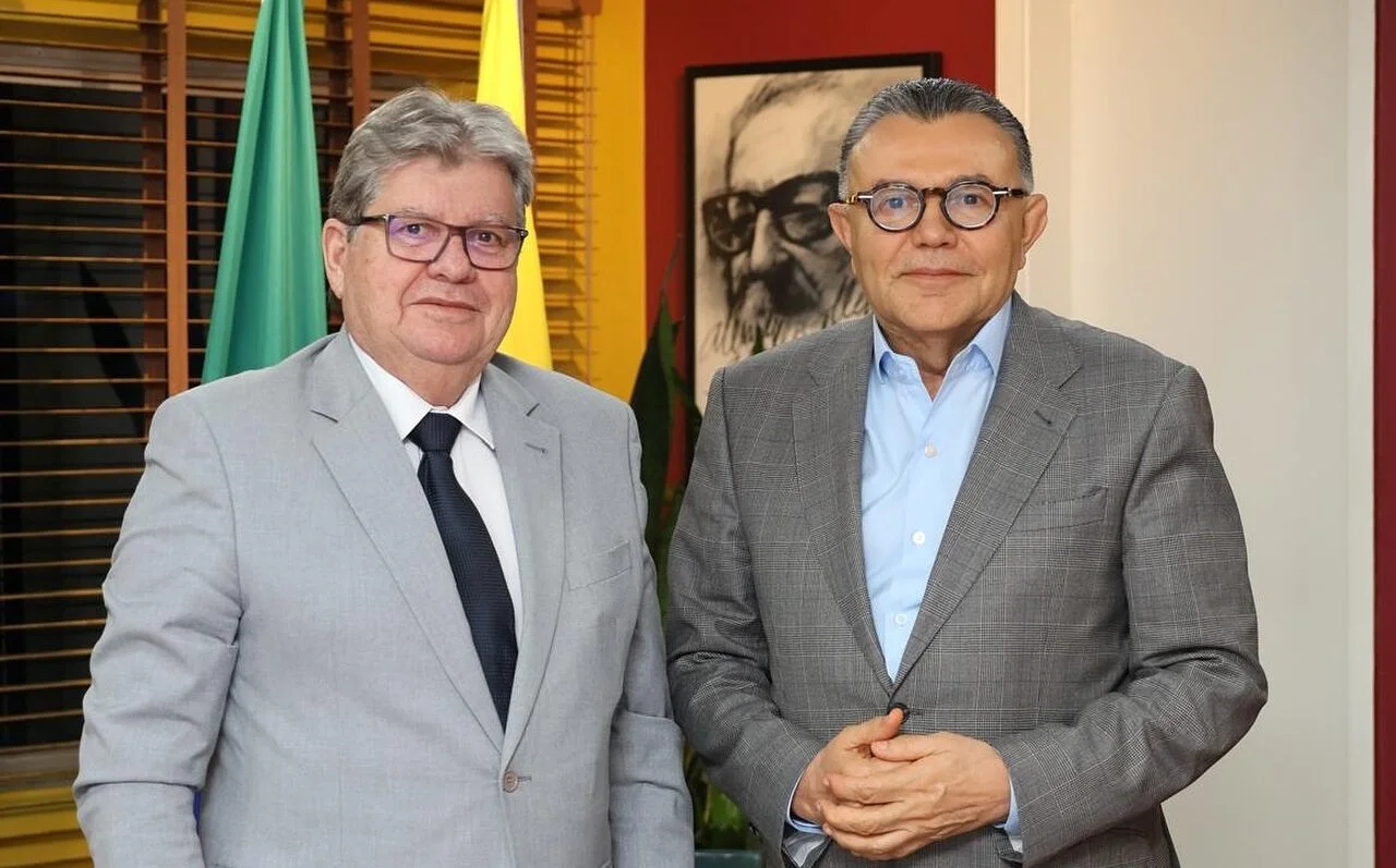 Carlos Siqueira projeta João Azevêdo como senador mais votado da Paraíba: “Será por justiça do eleitor”