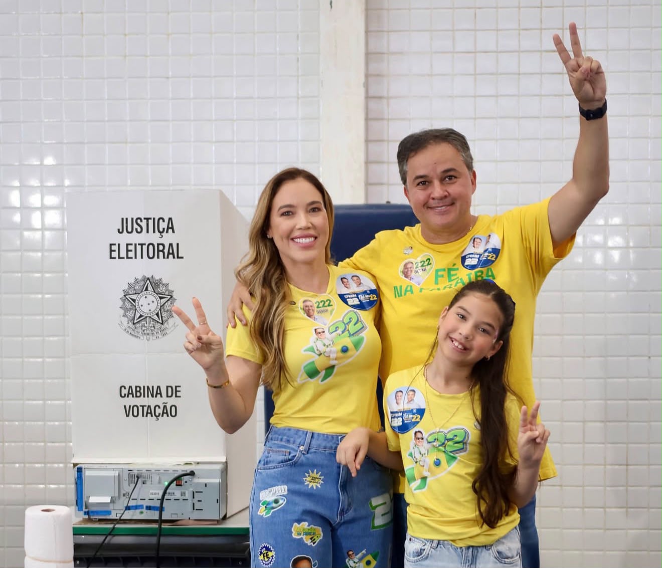 Efraim Filho vota em João Pessoa e defende segundo turno para comparar propostas